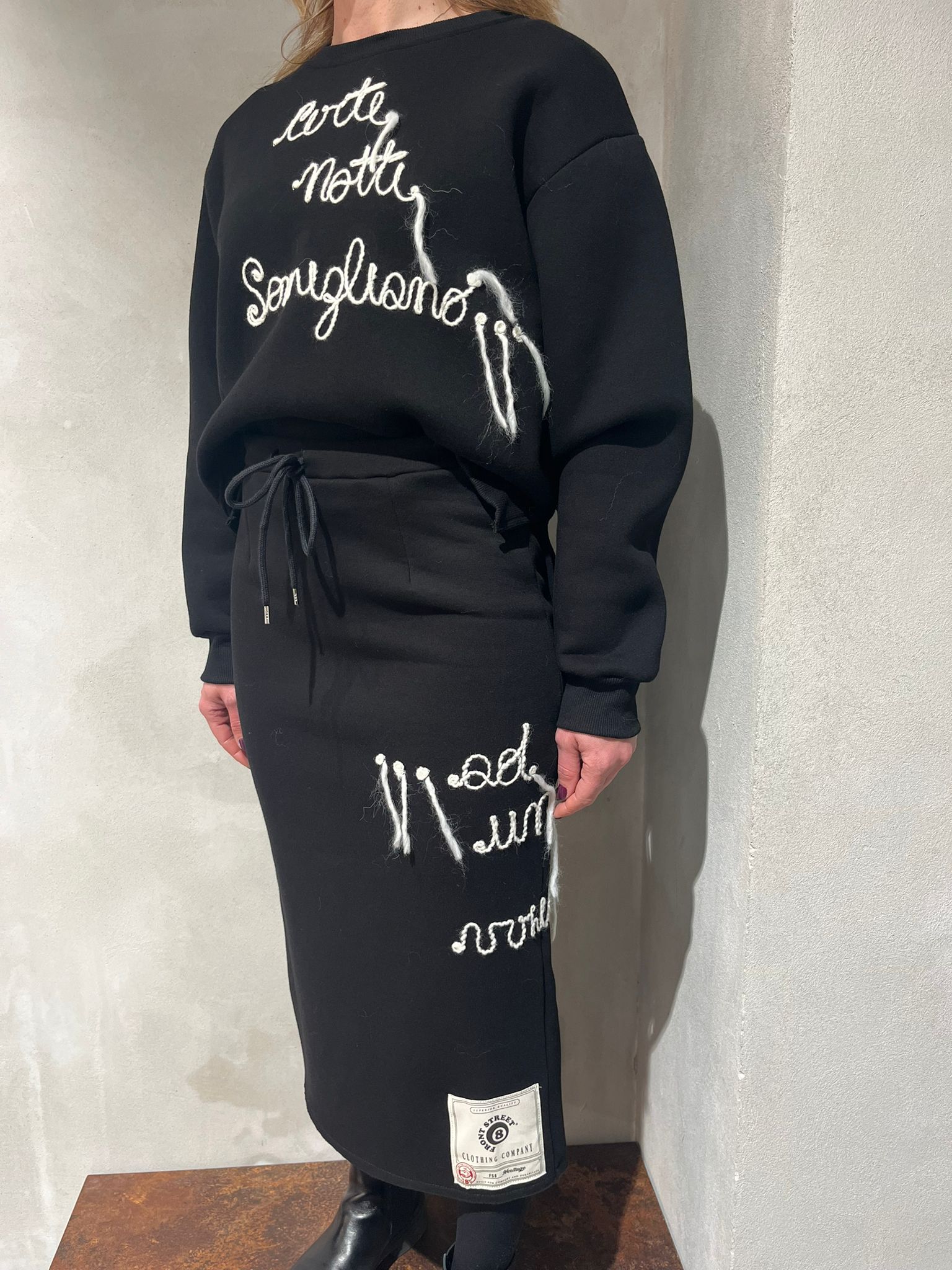 Completo Felpa & gonna Ricamo