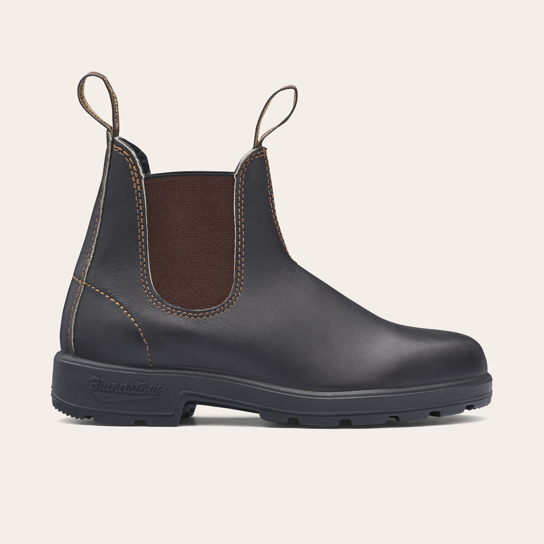 500 Stout Brown Leather FW25
