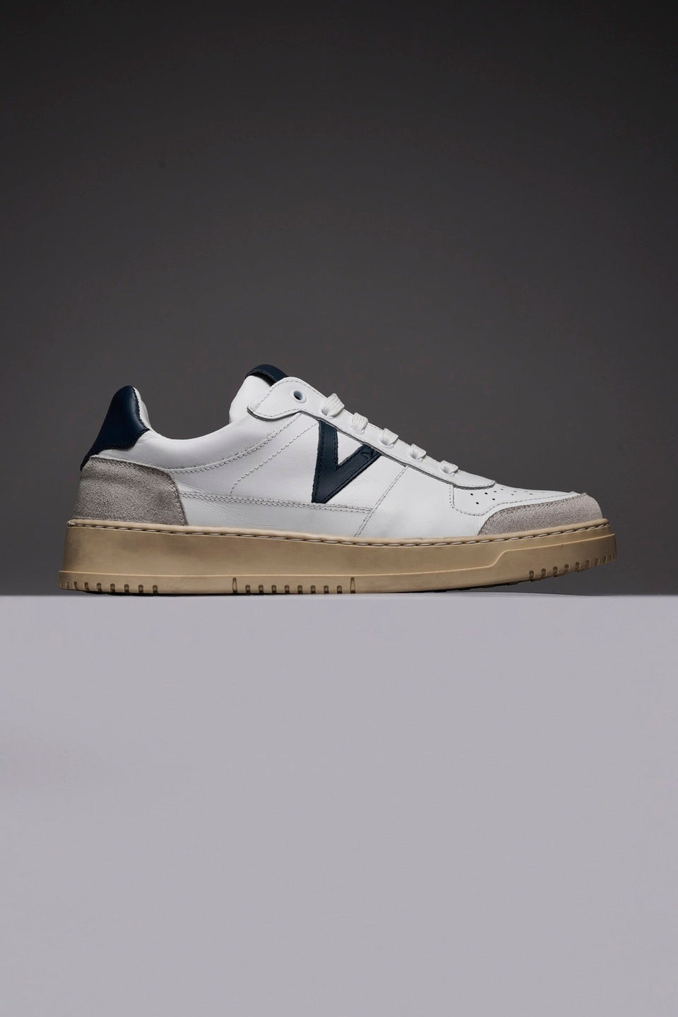 Sneakers College