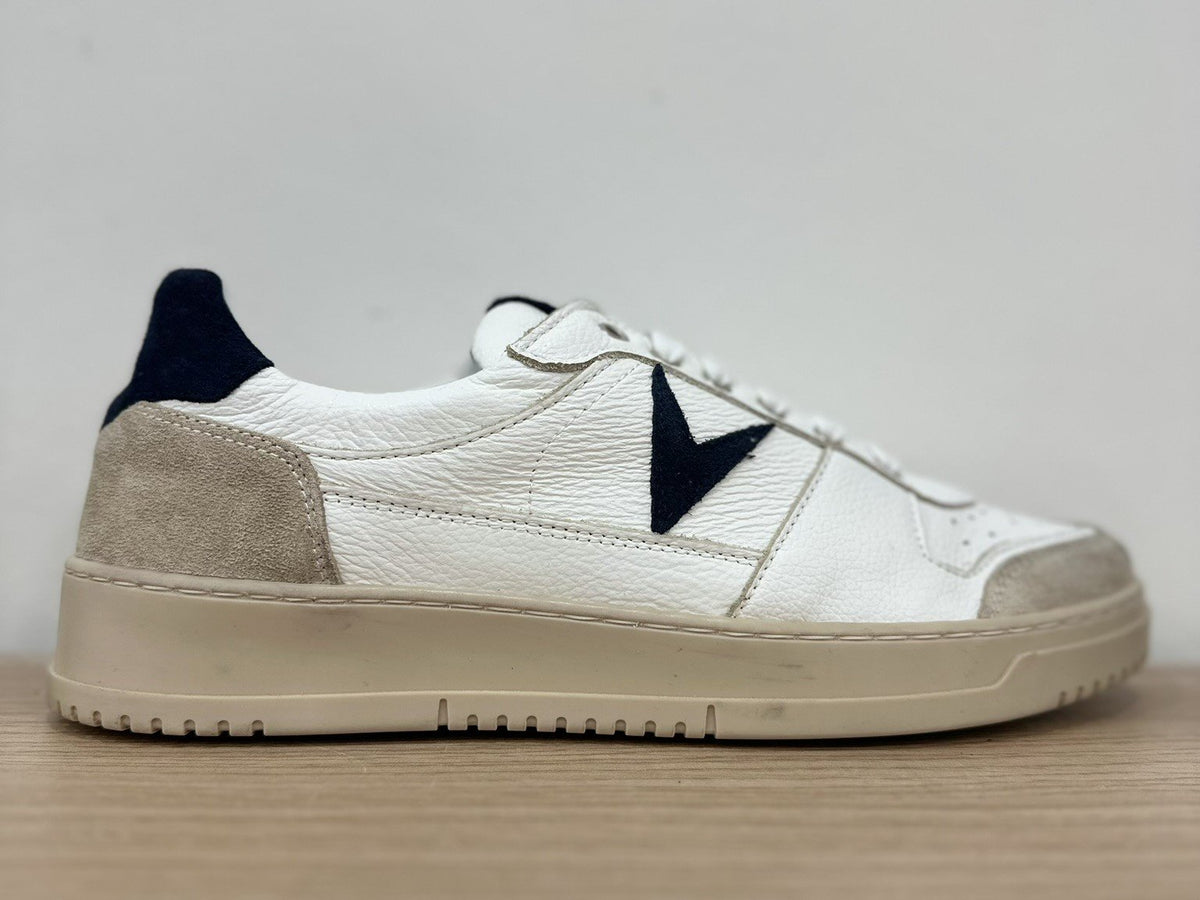 Sneakers College