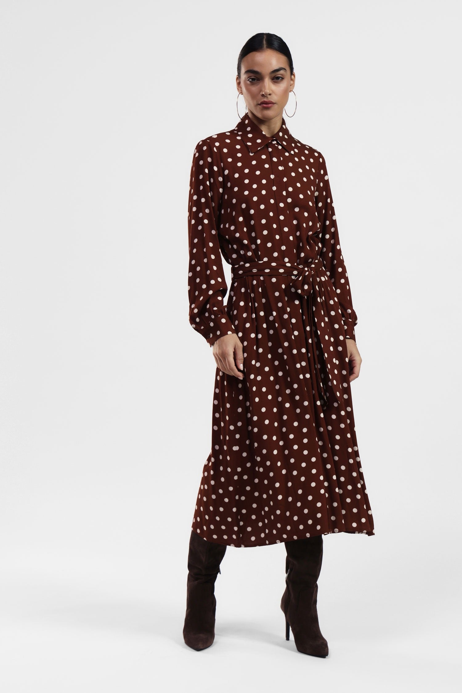 Vestito a pois con colletto classico