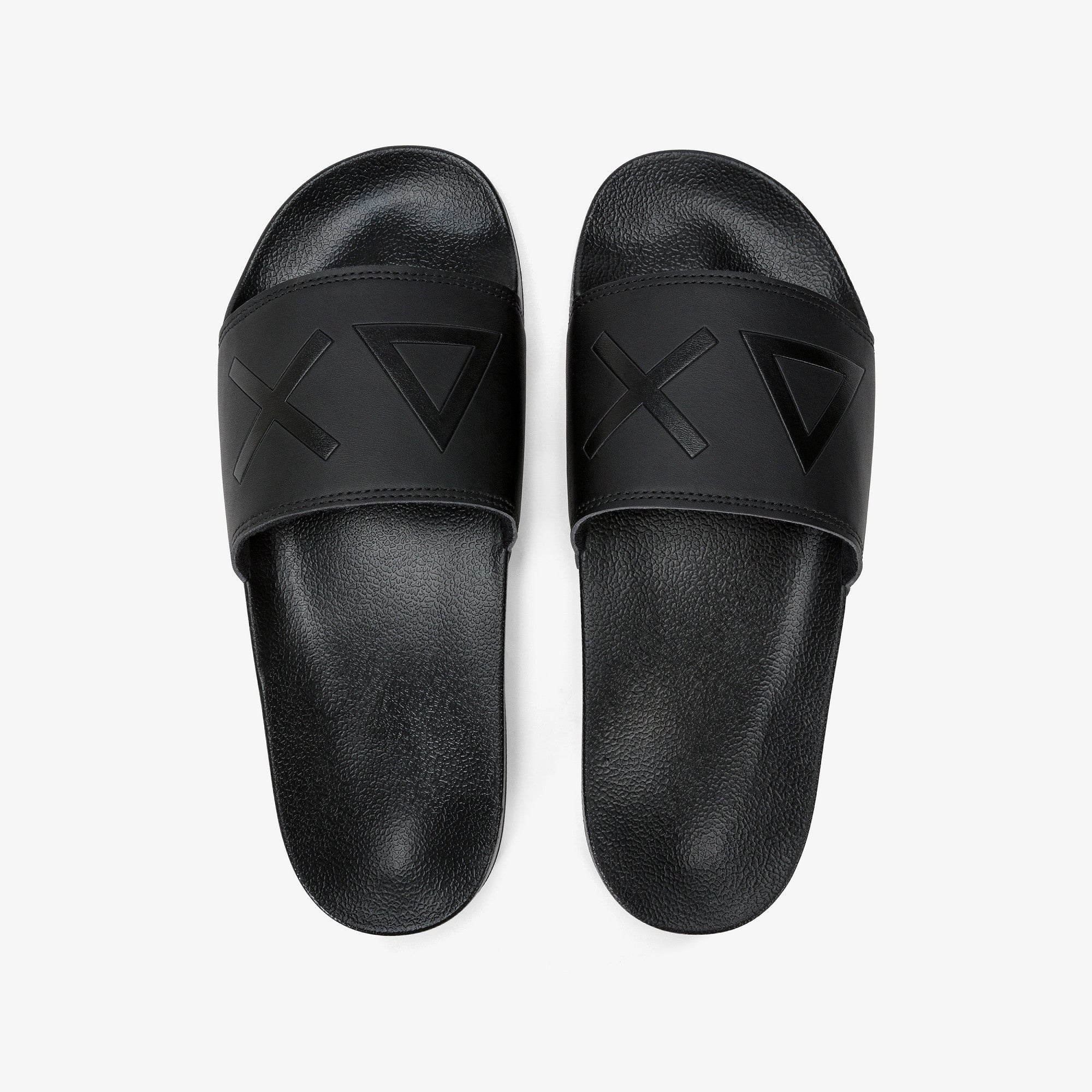 Slippers LOGO