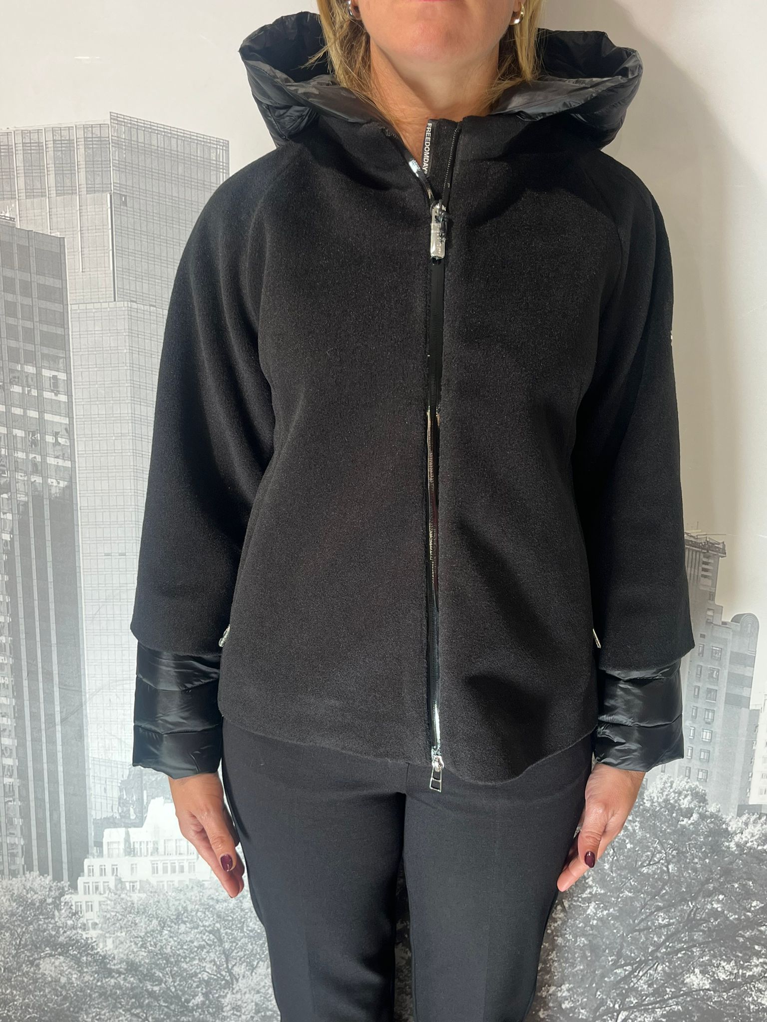 Jacket Effetto Lana con Cappuccio