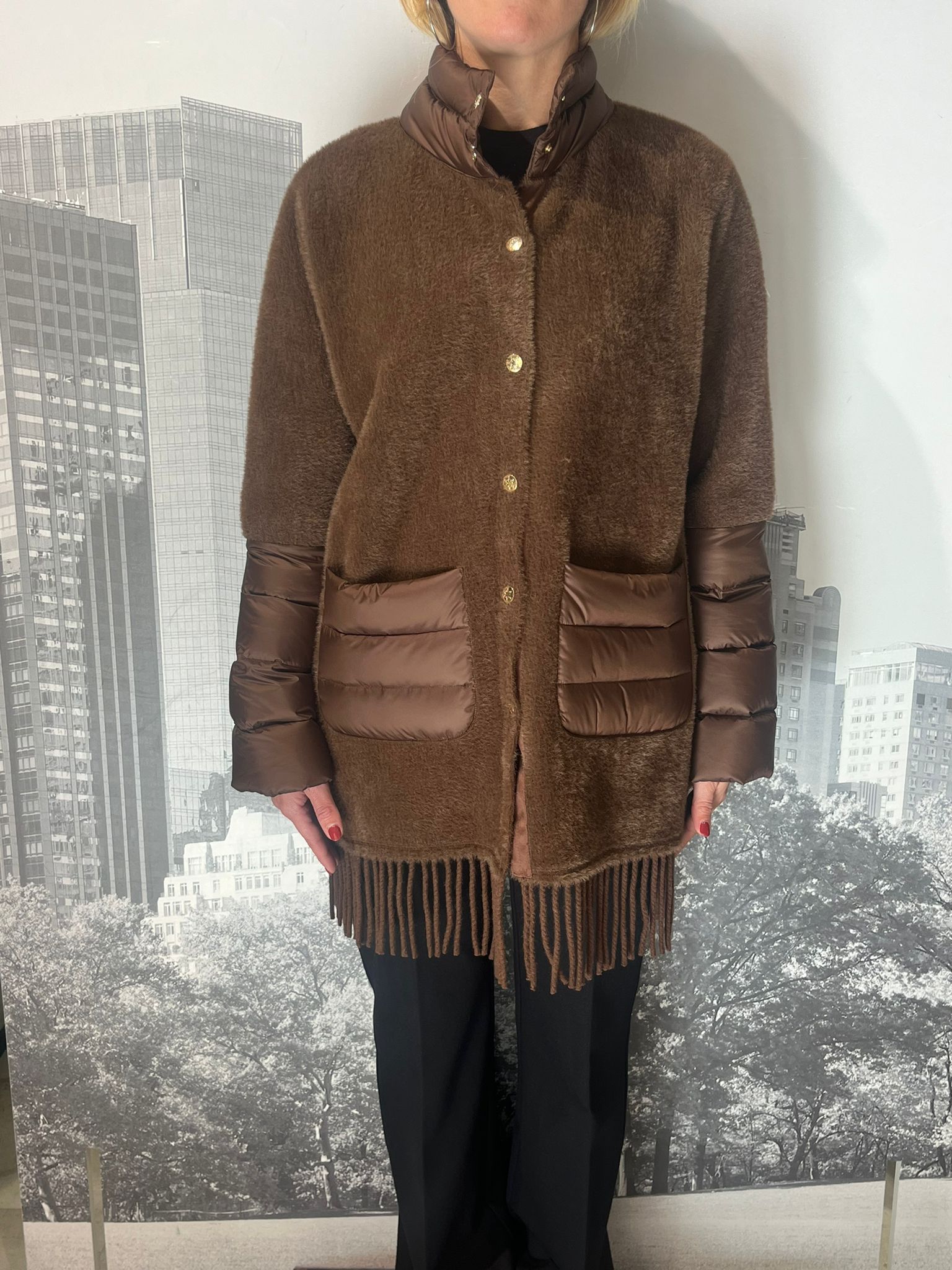 Piumino maglia e frange